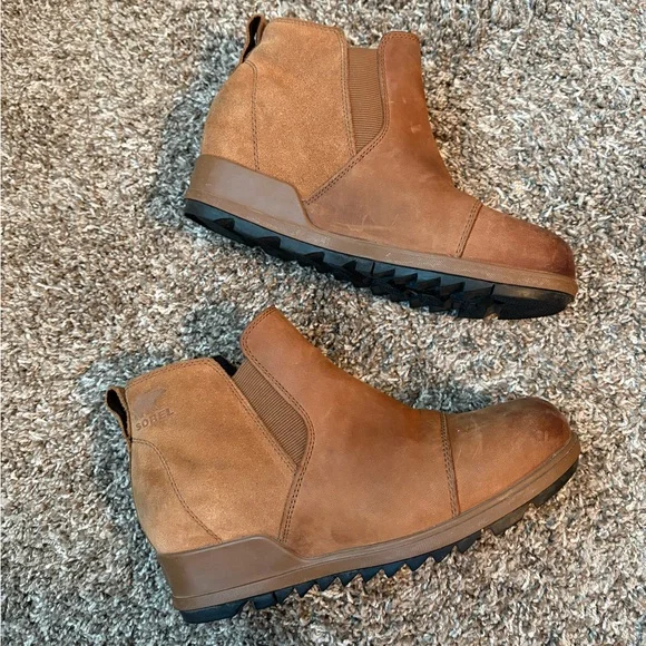 Sorel ladies wedge heel pull on suede and leather boots size 8 - Picture 3 of 9